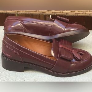 Tory Burch Hyde burgundy loafer size 7